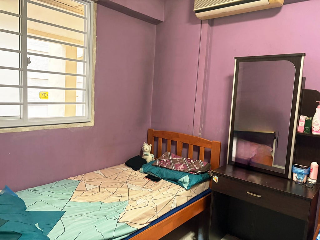 HDB Common Room for Rent in Clementi · 710 Clementi West Street 2 · S$ 500/mo - Image 1 of 1