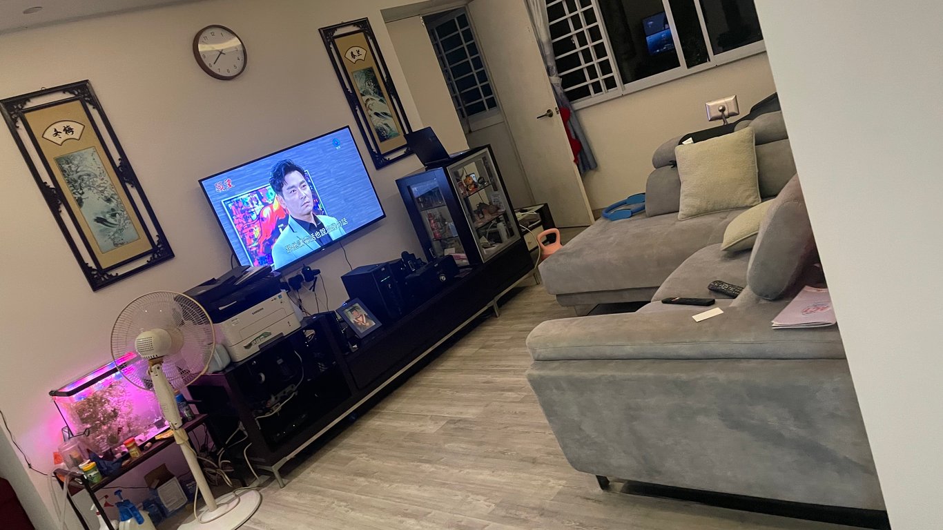 HDB Common Room for Rent in Serangoon · 404 Serangoon Avenue 1, 550404 · S$ 1,000/mo - Image 2 of 4