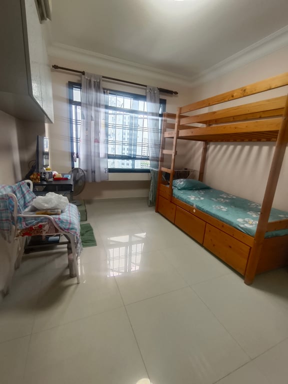 HDB Common Room for Rent in Jurong West · 268A Boon Lay Drive · S$ 800/mo - Image 1 of 1