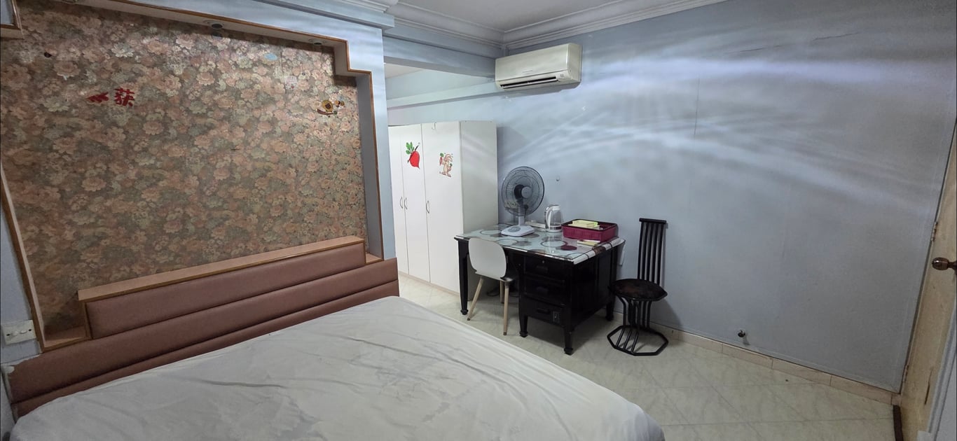 Hougang HDB Master Room for Rent – 534 Hougang Street 52 - Image 2 of 4