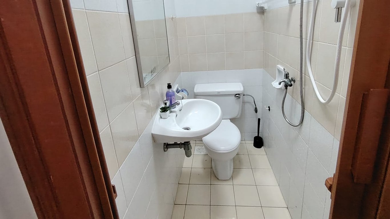 Queenstown Condo Common Room for Rent – 32 Dover Rise - Image 7 of 7