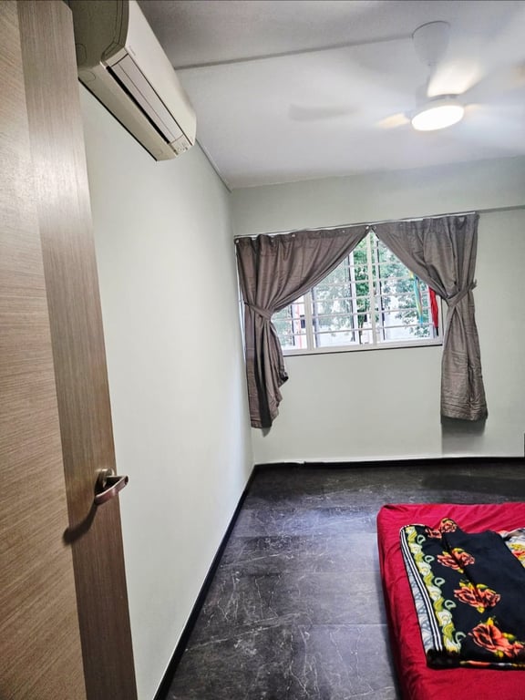 HDB Common Room for Rent at 707 Clementi West Street 2, Clementi - Image 2 of 7