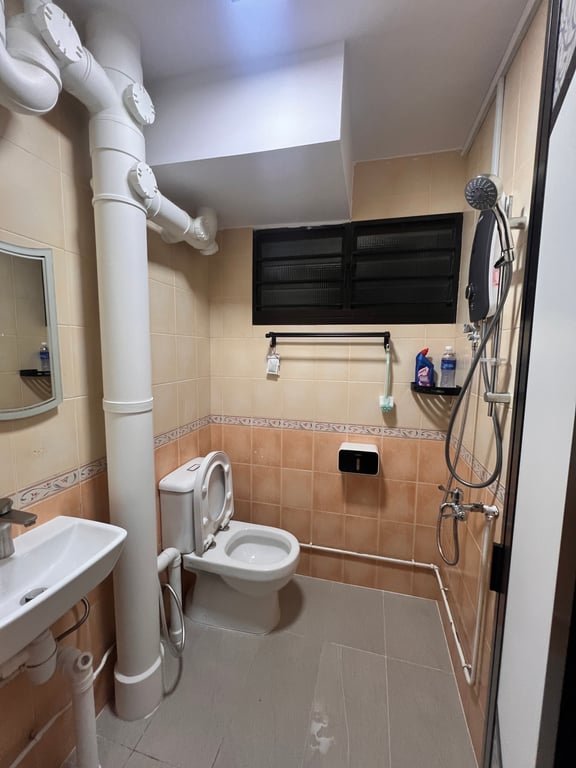 Clementi HDB Common Room for Rent – 304 Clementi Avenue 4 - Image 4 of 4