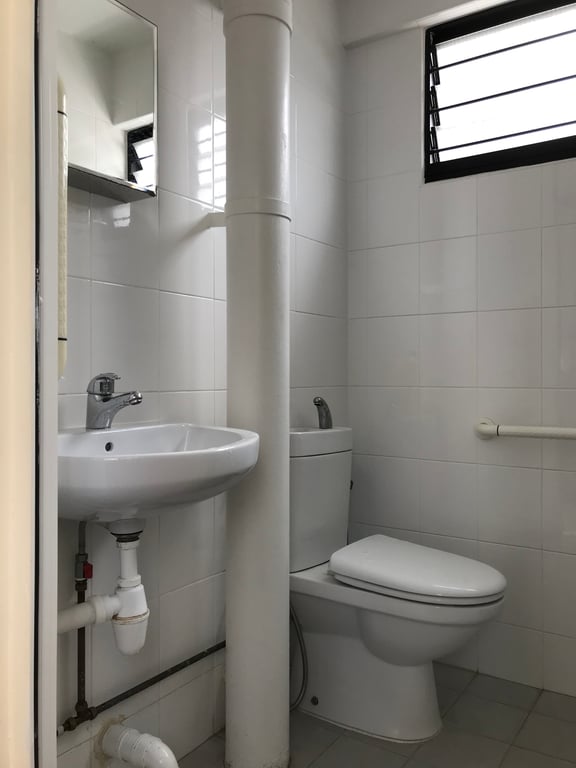 HDB Whole Unit for Rent in Bukit Batok · 251 Bukit Batok East Avenue 5, 650251 · S$ 3,000/mo - Image 5 of 11