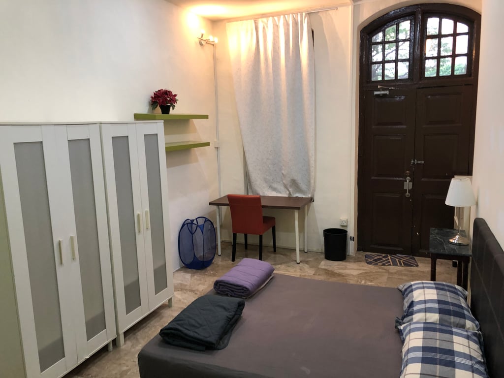 Landed Common Room for Rent in River Valley · 131 Devonshire Road, 239887 · S$ 1,650/mo - Image 2 of 4