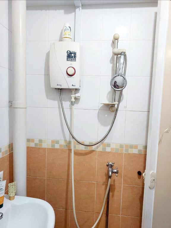 Clementi HDB Master Room for Rent – 710 Clementi West Street 2 - Image 4 of 6