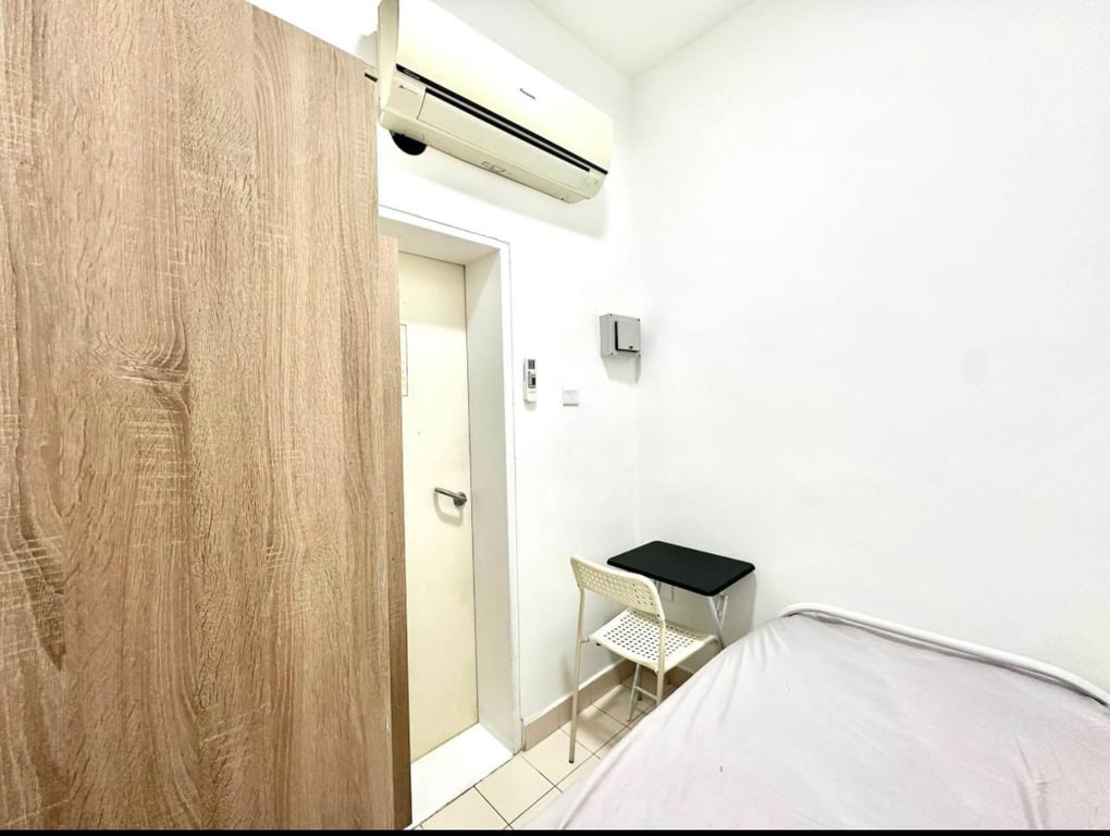 Condo Common Room for Rent in Tampines · 781 Upper Changi Road East, 486069 · S$ 800/mo - Image 3 of 5