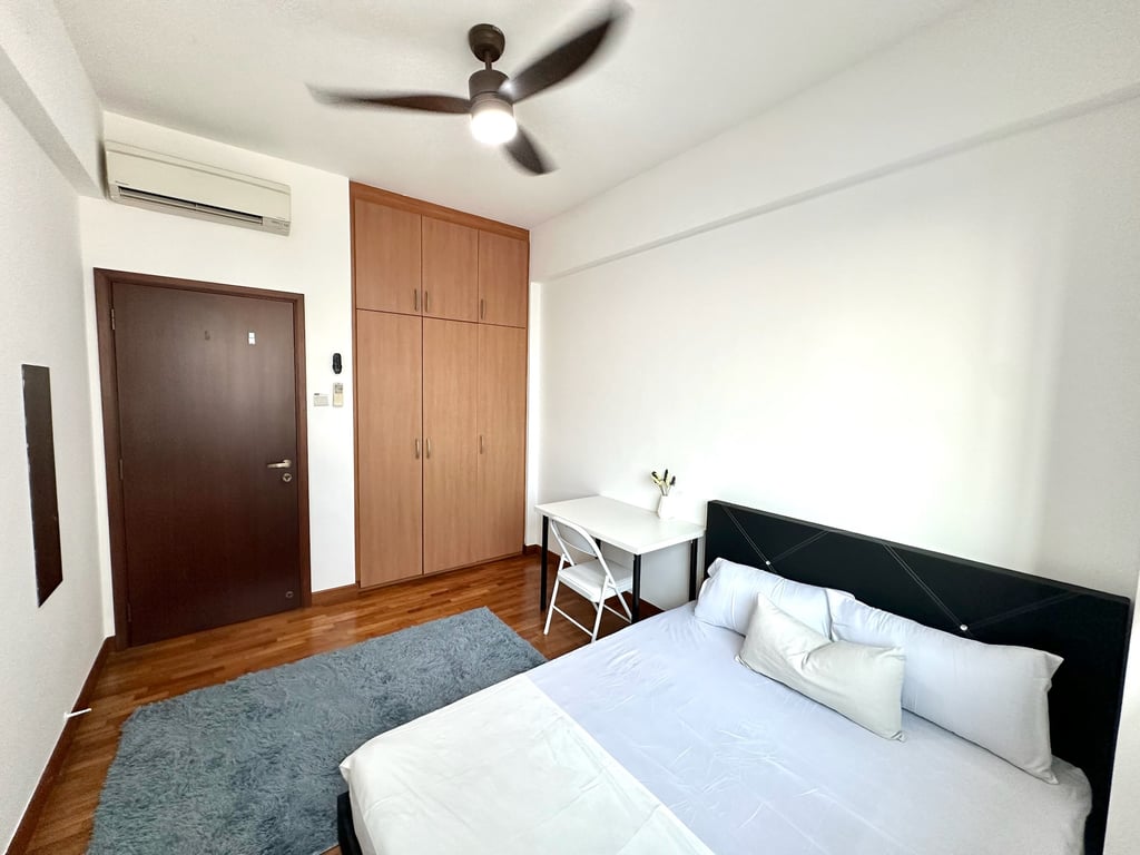 Bukit Batok Condo Common Room for Rent – 56 Bukit Batok East Avenue 5 - Image 5 of 15