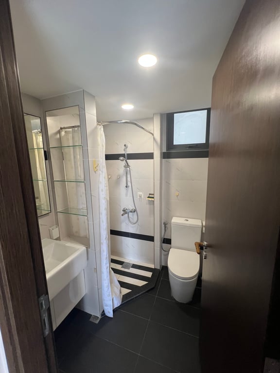 Condo Whole Unit for Rent in Yishun · 21 Yishun Close, 768014 · S$ 3,100/mo - Image 5 of 6