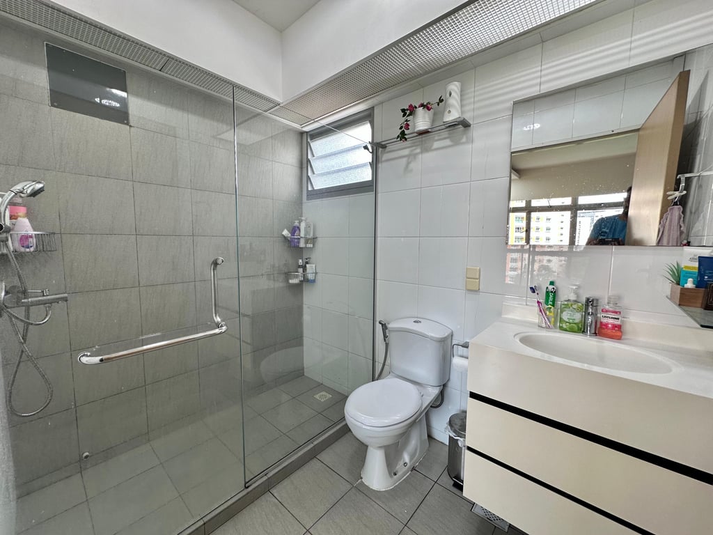 HDB Whole Unit for Rent in Punggol · 289D Punggol Place, 824289 · S$ 3,800/mo - Image 3 of 10