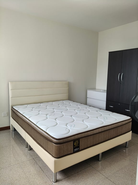 HDB Master Room for Rent in Toa Payoh · 145 Lorong 2 Toa Payoh · S$ 1,900/mo - Image 1 of 1
