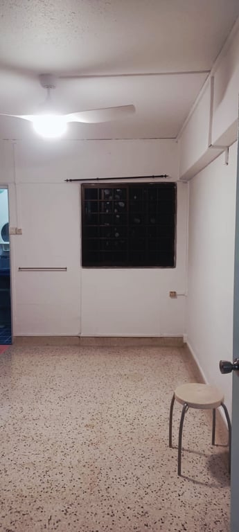 HDB Master Room for Rent in Woodlands · 26 Marsiling Drive · S$ 450/mo - Image 1 of 1