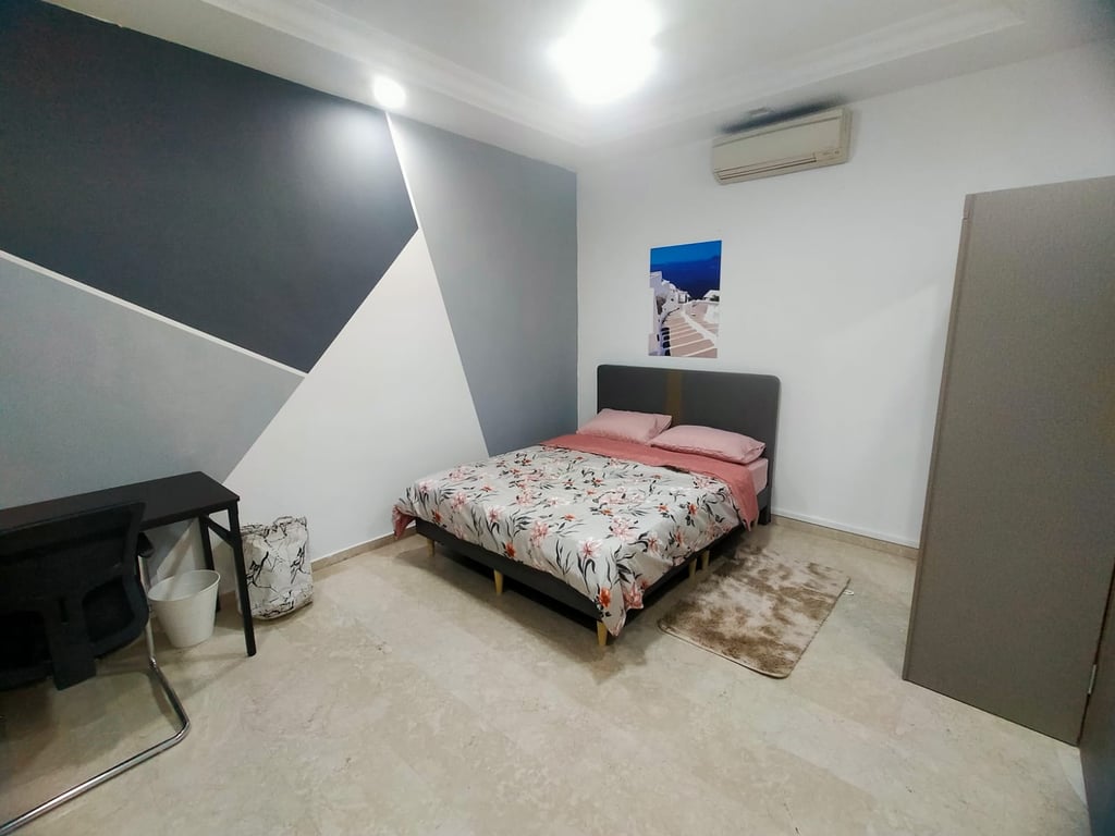 Condo Common Room for Rent in Pasir Ris · 14 Flora Road, 509731 · S$ 1,250/mo - Image 1 of 10