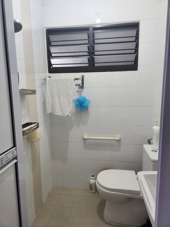 HDB Common Room for Rent in Ang Mo Kio · 728 Ang Mo Kio Avenue 6, 560728 · S$ 1,150/mo - Image 3 of 12