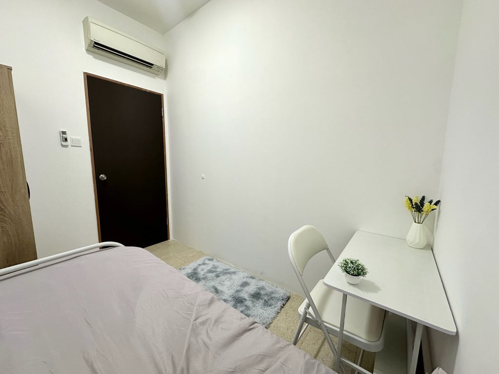 Condo Common Room for Rent in Tampines · 781 Upper Changi Road East, 486069 · S$ 900/mo - Image 3 of 6