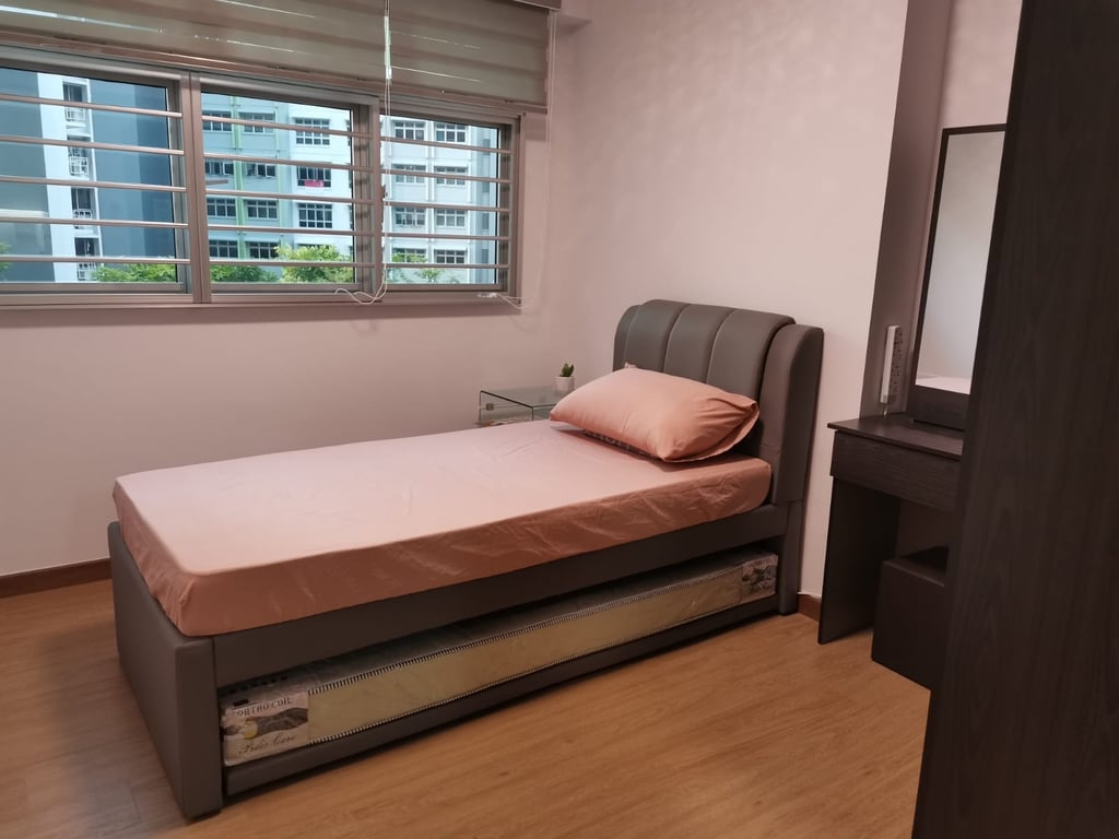 HDB Common Room for Rent in Yishun · 477A Yishun Street 44 · S$ 800/mo - Image 1 of 1