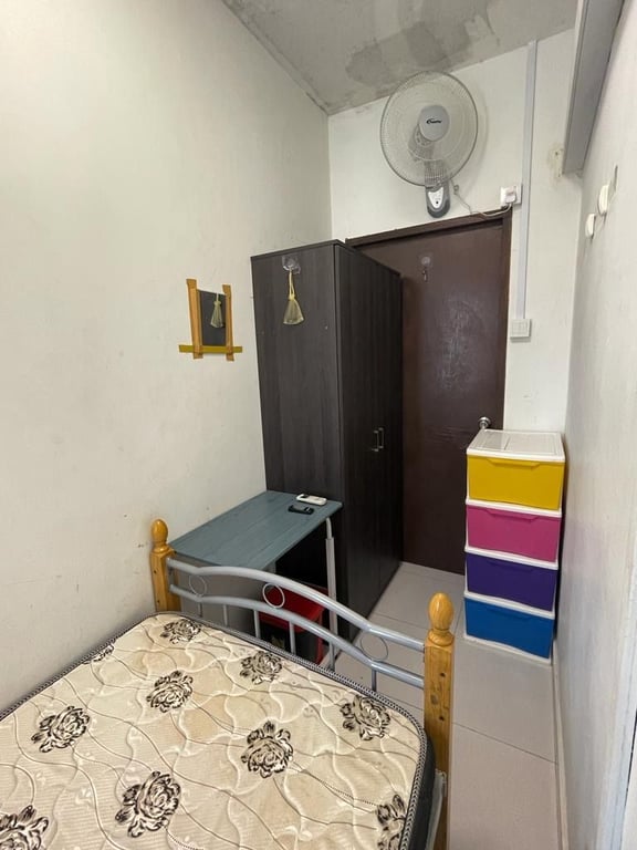 Condo Common Room for Rent in Kallang · 200 Jalan Sultan, 199018 · S$ 950/mo - Image 3 of 9