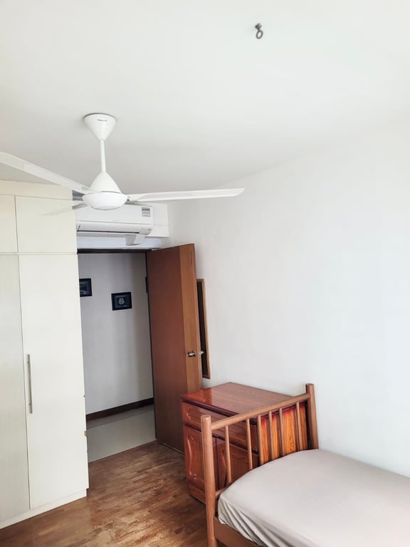 HDB Common Room for Rent in Punggol · 642C Punggol Drive, 823642 · S$ 1,000/mo - Image 2 of 4