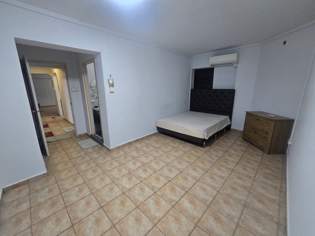 HDB Whole Unit for Rent in Sembawang · 313 Sembawang Drive · S$ 3,500/mo - Image 1 of 1