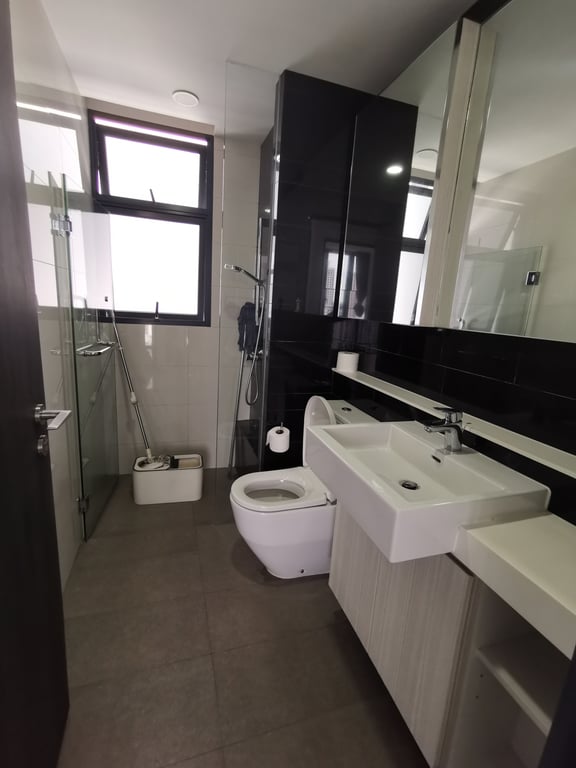 Condo Common Room for Rent in Toa Payoh · 1 Lorong 5 Toa Payoh, 319458 · S$ 1,280/mo - Image 5 of 5