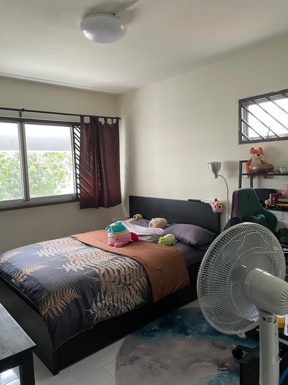 HDB Common Room for Rent in Bukit Panjang · 242 Bukit Panjang Ring Road, 670242 · S$ 650/mo - Image 2 of 12