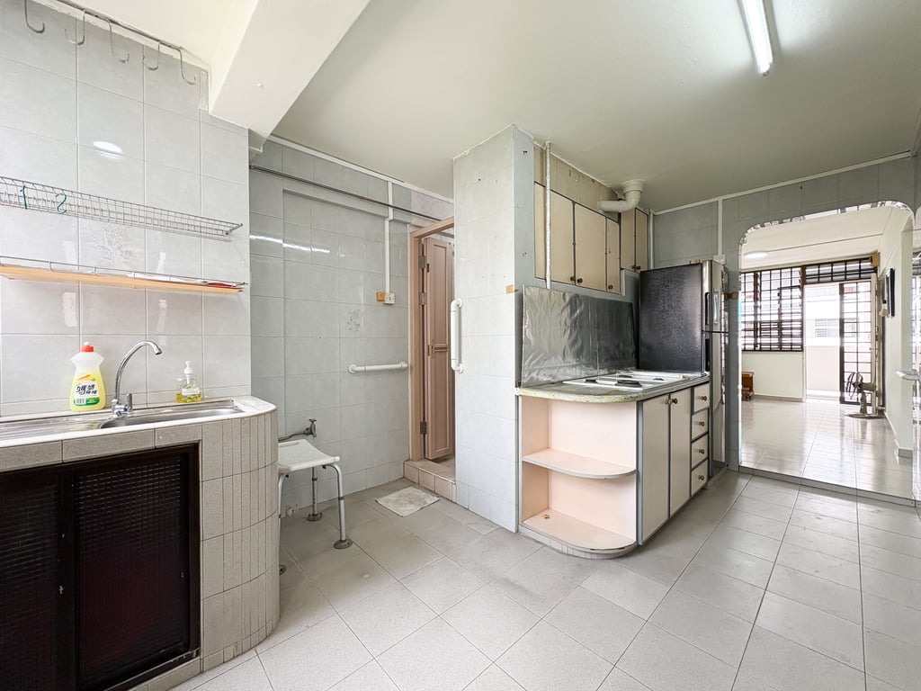 HDB Whole Unit for Rent in Toa Payoh · 3 Upper Aljunied Lane, 360003 · S$ 3,000/mo - Image 12 of 15