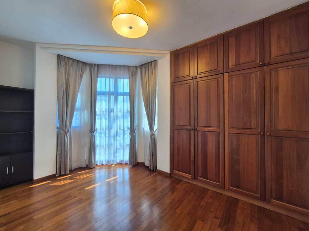 Condo Whole Unit for Rent in Marine Parade · 39 Marine Parade, 449265 · S$ 5,560/mo - Image 2 of 7