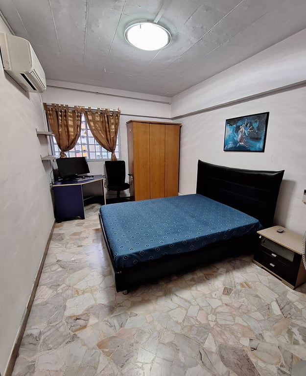 HDB Common Room for Rent in Tampines · 911 Tampines Street 91 · S$ 900/mo - Image 1 of 1