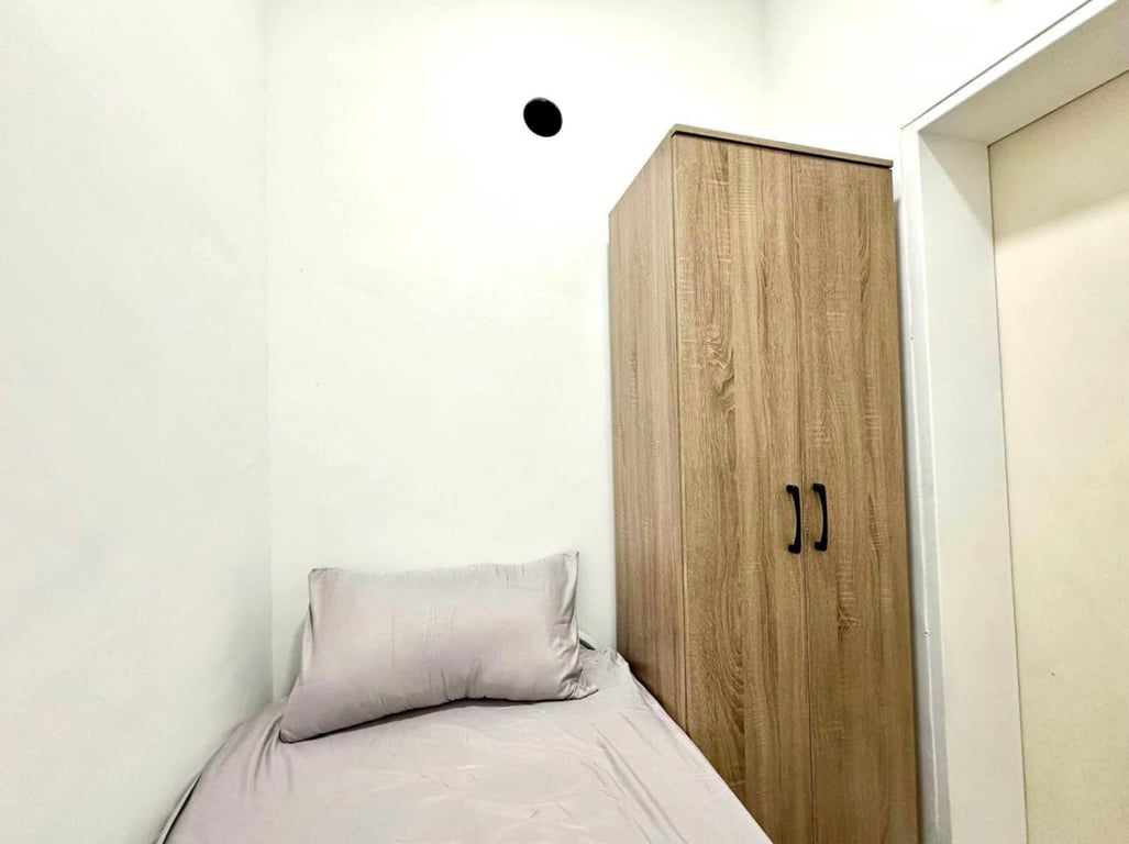 Condo Common Room for Rent in Tampines · 781 Upper Changi Road East, 486069 · S$ 800/mo - Image 1 of 5