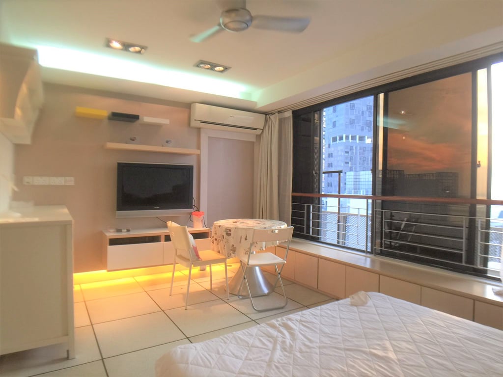 Condo Whole Unit for Rent in Downtown Core · 10 Anson Road, 079903 · S$ 3,500/mo - Image 1 of 9