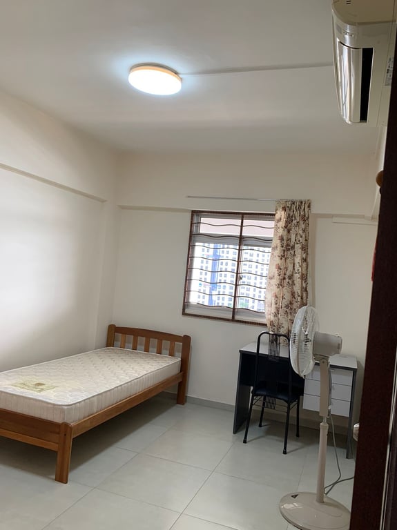 HDB Common Room for Rent in Tampines · 803 Tampines Avenue 4 · S$ 700/mo - Image 1 of 1