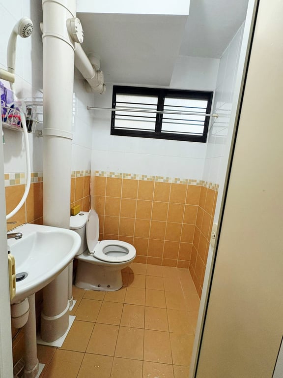 Clementi HDB Common Room for Rent – 710 Clementi West Street 2 - Image 6 of 7