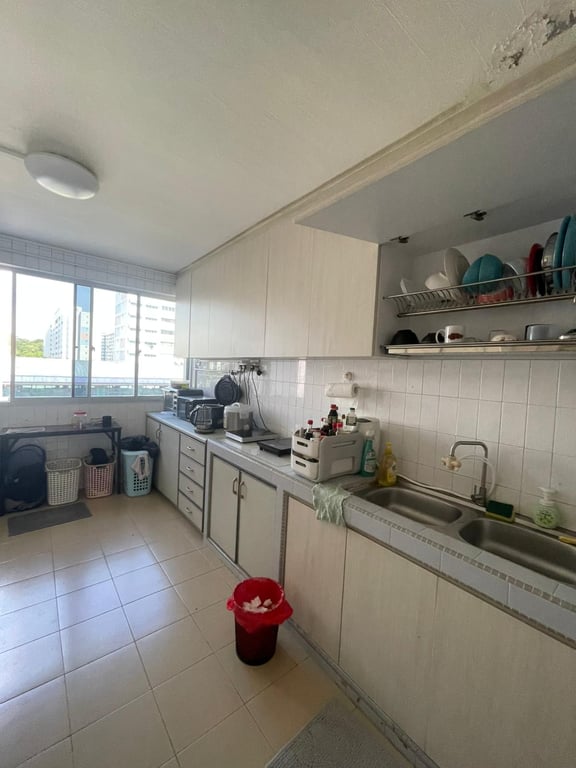 HDB Common Room for Rent in Bukit Panjang · 242 Bukit Panjang Ring Road, 670242 · S$ 650/mo - Image 9 of 12