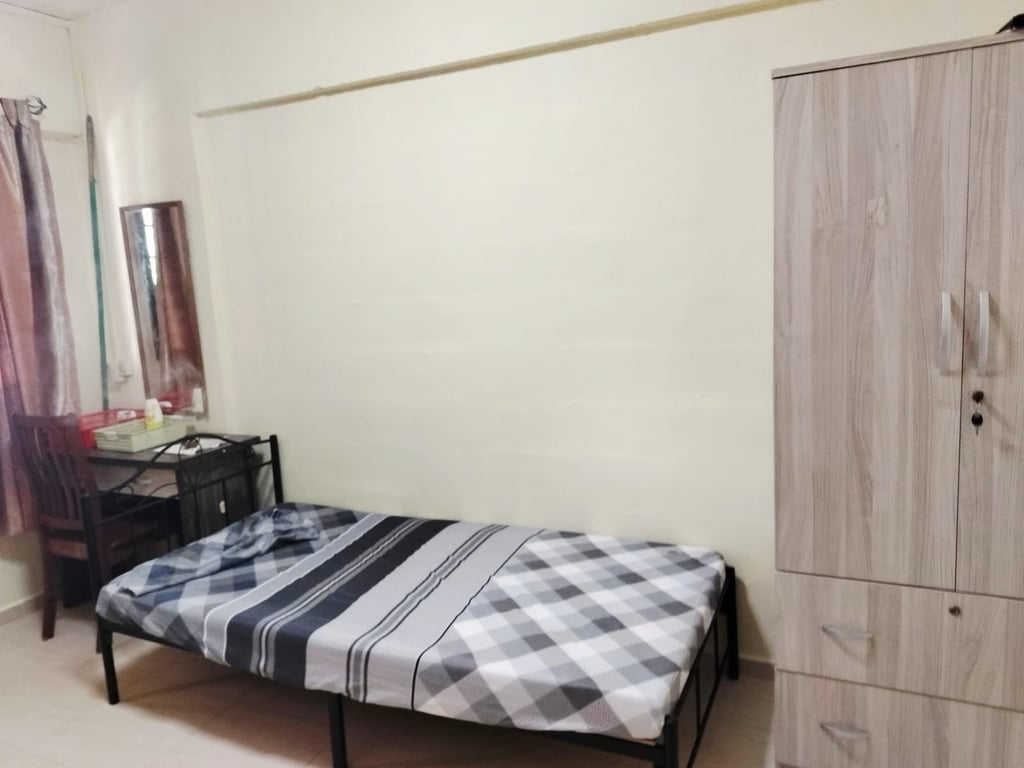 HDB Common Room for Rent in Jurong West · 440 Jurong West Avenue 1, 640440 · S$ 450/mo - Image 4 of 7