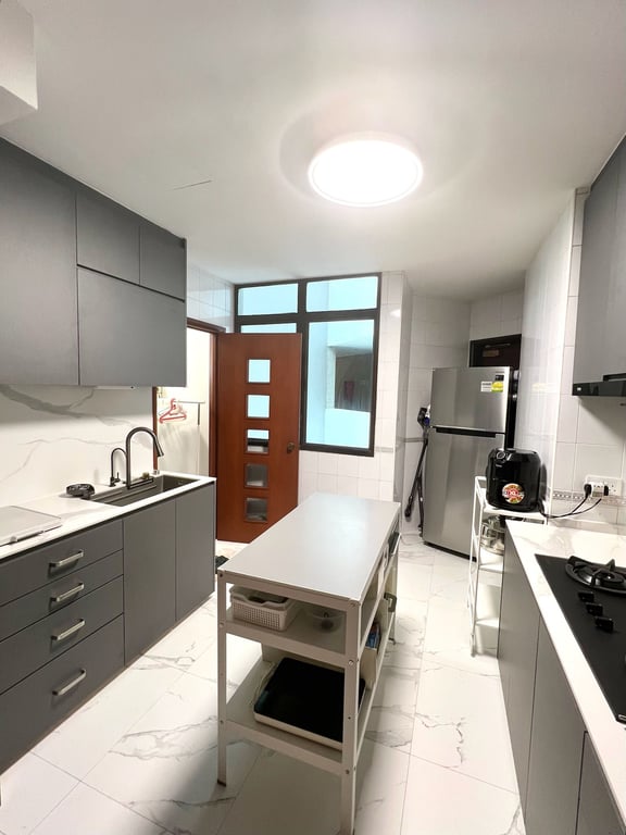 Condo Common Room for Rent in Jurong East · 53 Jurong East Avenue 1, 609783 · S$ 1,500/mo - Image 4 of 7