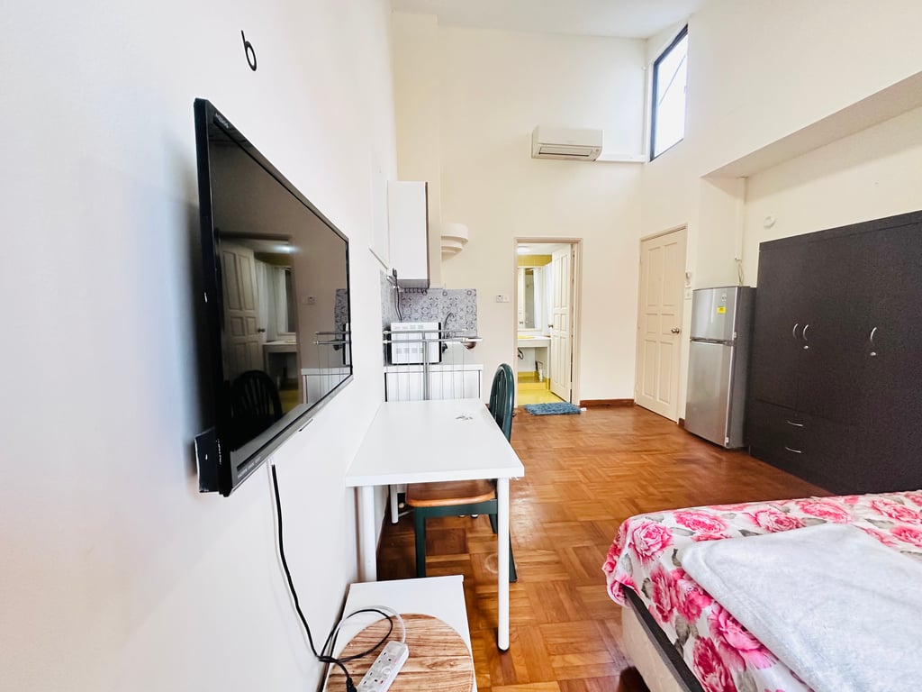 Landed Whole Unit for Rent in Bedok · Jalan Punai · S$ 1,900/mo - Image 3 of 10