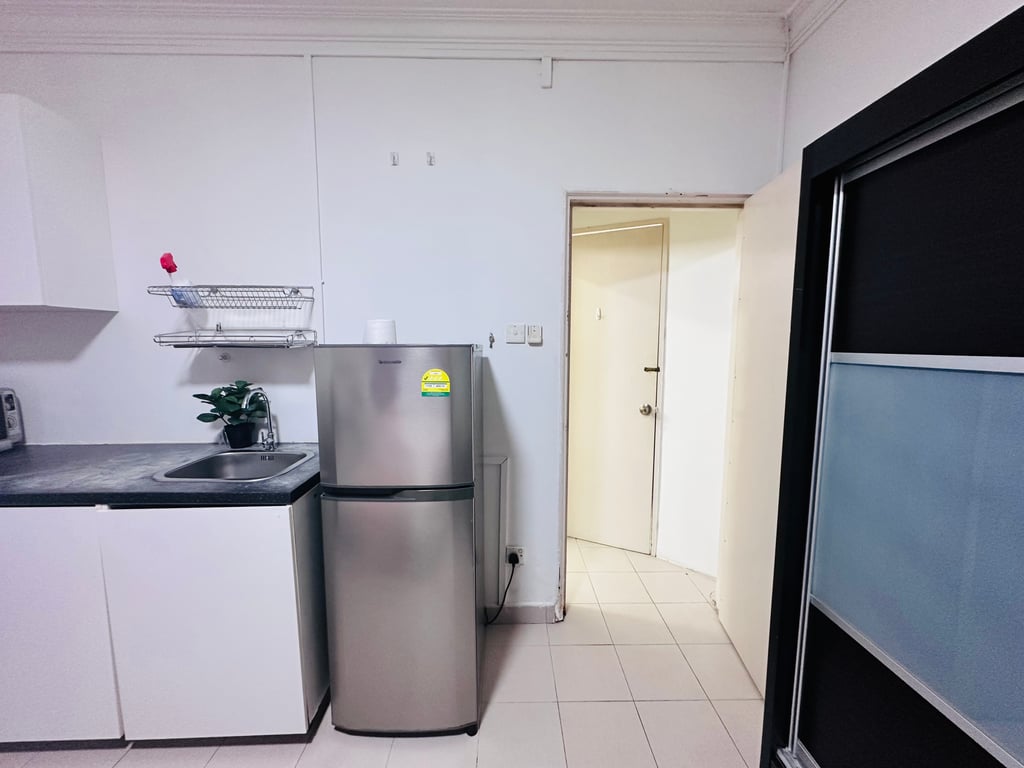 Landed Whole Unit for Rent in Bukit Merah · Wishart Road · S$ 2,000/mo - Image 4 of 5