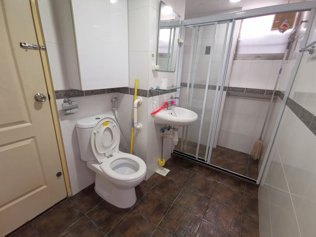 Condo Common Room for Rent in Bukit Timah · 1N Pine Grove, 591301 · S$ 1,250/mo - Image 4 of 5