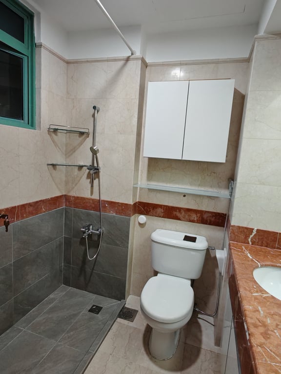 Tampines Condo Whole Unit for Rent – 708 Upper Changi Road East - Image 5 of 9