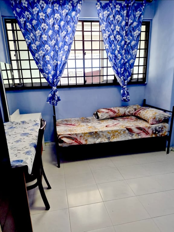 HDB Common Room for Rent in Toa Payoh · 241 Kim Keat Link · S$ 1,000/mo - Image 1 of 1