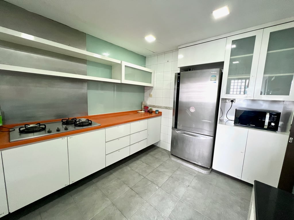 Condo Common Room for Rent in Pasir Ris · 31 Pasir Ris Drive 3, 519491 · S$ 1,250/mo - Image 3 of 4