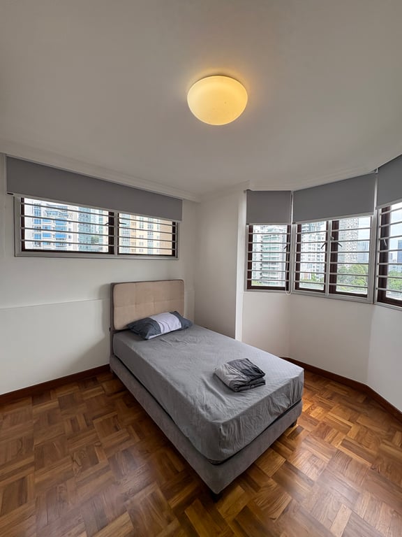 Condo Common Room for Rent in Novena · 130 Thomson Road, 307682 · S$ 1,350/mo - Image 1 of 3
