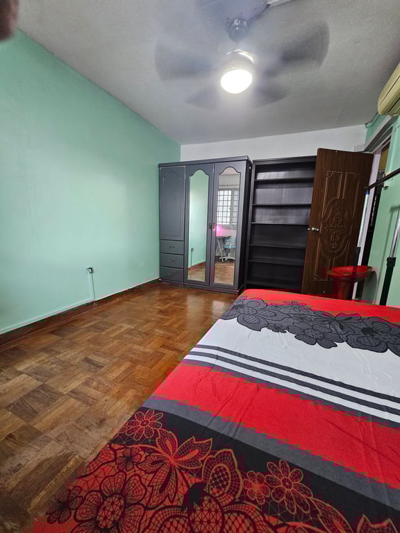 HDB Common Room for Rent in Bedok · 52 New Upper Changi Road, 461052 · S$ 980/mo - Image 1 of 3