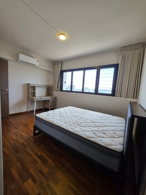 Bishan HDB Master Room for Rent – 135 Bishan Street 12 - Image 6 of 10