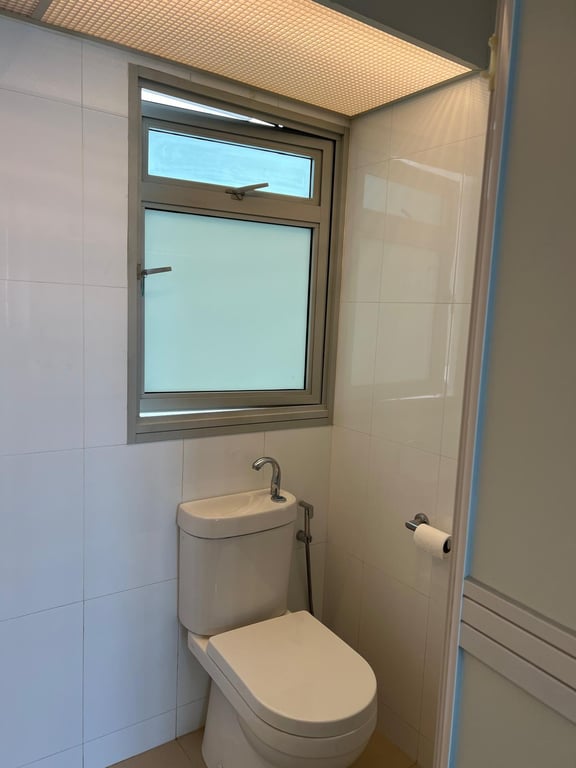 HDB Master Room for Rent in Yishun · 468A Yishun Street 43, 761468 · S$ 1,400/mo - Image 2 of 4