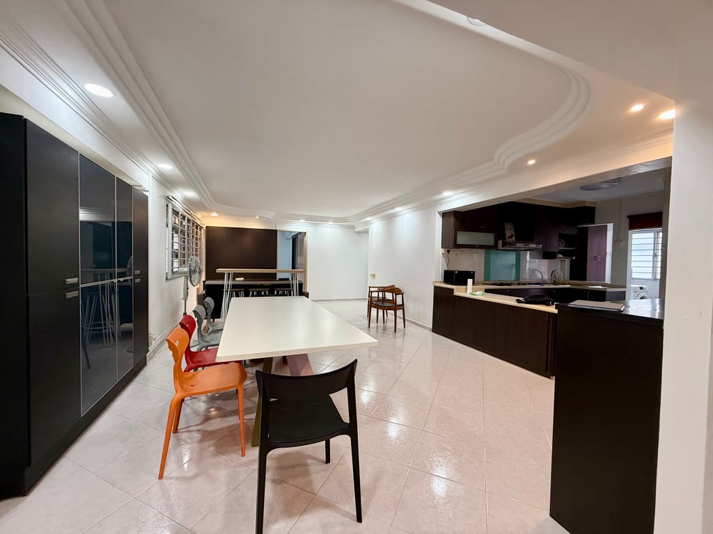 HDB Whole Unit for Rent in Pasir Ris · 751 Pasir Ris Street 71, 510751 · S$ 4,000/mo - Image 1 of 11