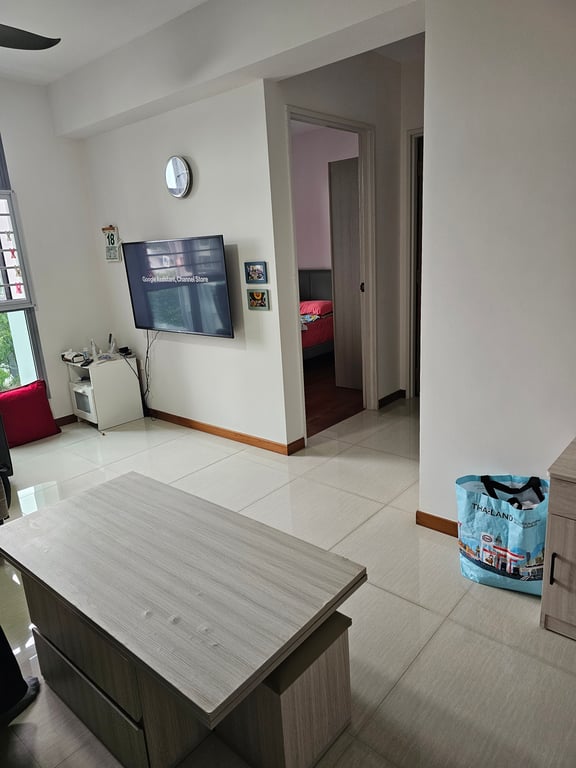 HDB Master Room for Rent in Queenstown · 31 Margaret Drive, 140031 · S$ 400/mo - Image 5 of 7