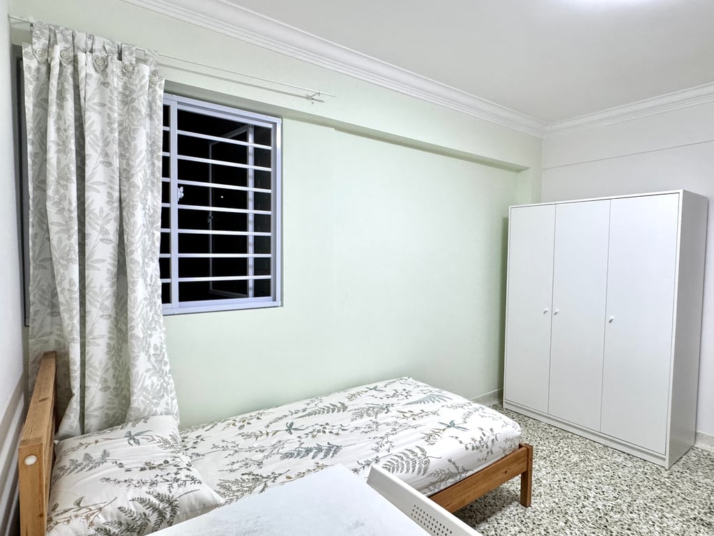 HDB Common Room for Rent in Hougang · 21 Hougang Avenue 3, 530021 · S$ 1,000/mo - Image 4 of 5