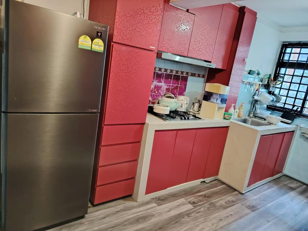 HDB Master Room for Rent in Queenstown · 3 Dover Road, 130003 · S$ 1,300/mo - Image 5 of 7