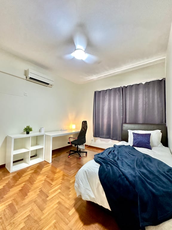 Condo Common Room for Rent in Singapore River · 20 Upper Circular Road, 058416 · S$ 2,000/mo - Image 1 of 9
